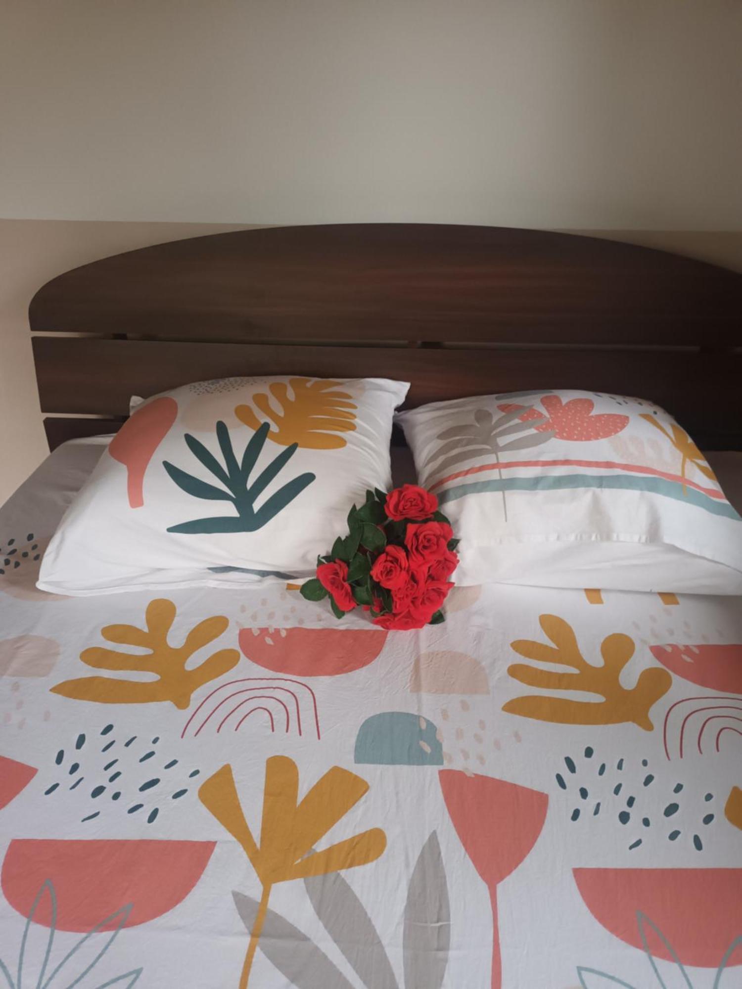 Lovely Flowers In Mount Lavinia Dehiwala-Mount Lavinia Exterior foto